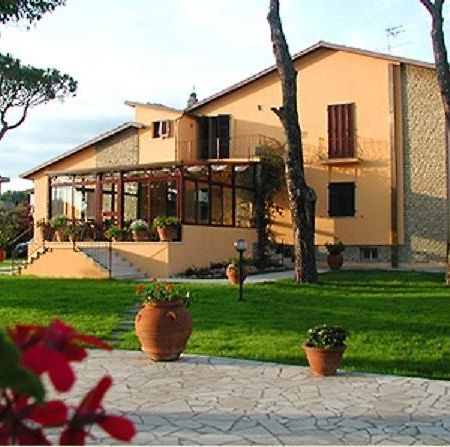 B&B Villa Acero Марина-ди-Каррара Экстерьер фото